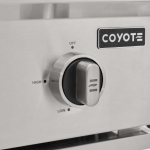 Coyote C-Series 30-in 3-Burner Built-In Natural Gas Grill - C3C30NG