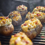 Weber Searwood 600 Porcelain Coated Steel Pellet Grill - 1500120 - Image 8