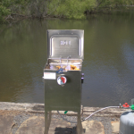 Bayou Classic 2.5 Gallon Stainless Steel Propane Gas Fryer With Stainless Steel Basket - Image 2