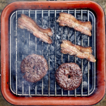 Everdure CUBE 17-Inch Portable Charcoal Grill - Khaki - HBCUBEKUS - Image 4