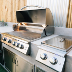 Summerset Sizzler Pro 32-in 4 Burner Built-In Natural Gas Grill w/ Rear Infrared Burner - SZRPRO32 - Image 5