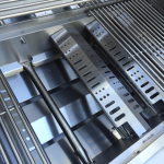 Mont Alpi 400 32-Inch Built-In Natural Gas Grill (Ships Propane w/ Conversion Kit) - Image 7