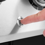 Broil King Regal S420 4-Burner Built-In Natural Gas Grill - Stainless Steel - 885717 - Image 9